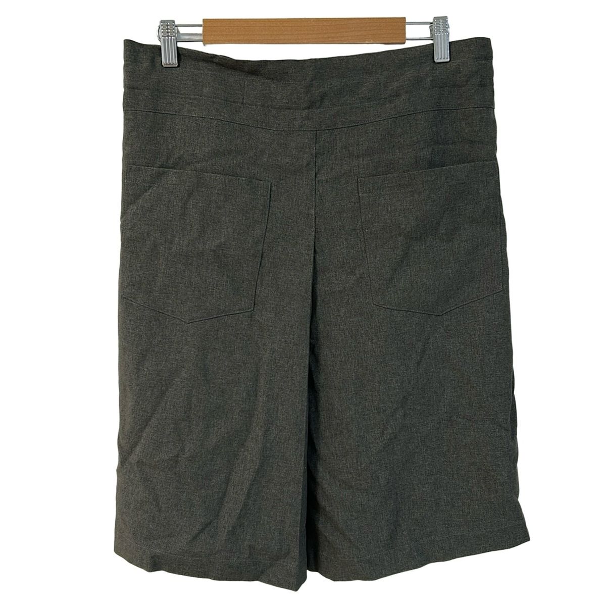 me ISSEY MIYAKE ミー|イッセイミヤケ スカート レディース - グレー ひざ丈