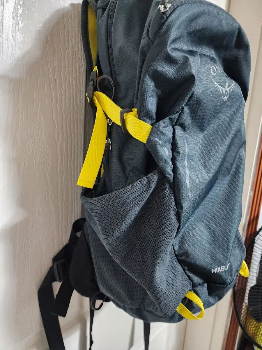 オスプレイ OSPREY ハイクライト 18 バックパック ブラック