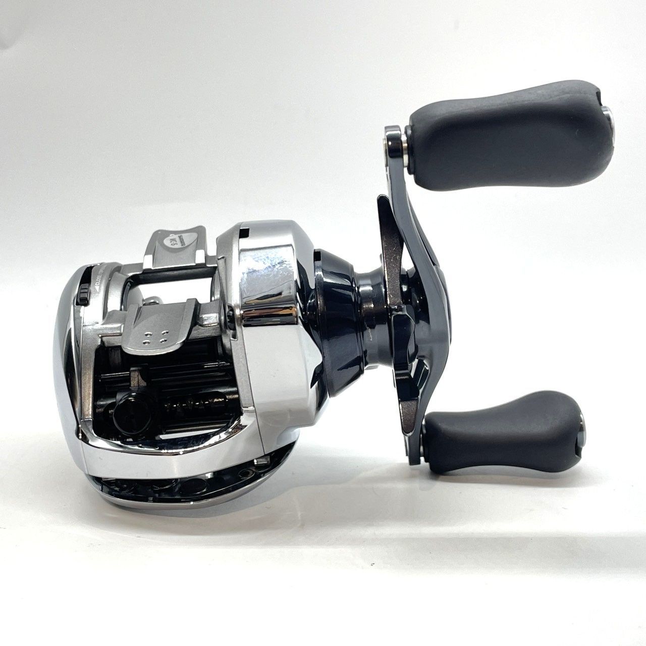 ☆SHIMANO シマノ 19 ANTARES HG 03984 ベイトリール 右ハンドル 中古
