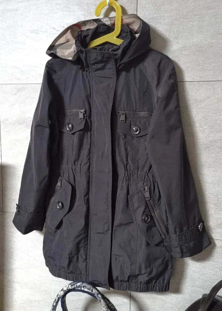 バーバリー キッズ フードトレンチコート