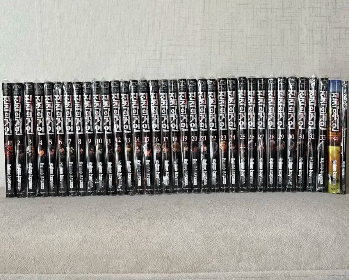 進撃の巨人 漫画本 1-34巻 全巻 34巻 モデル THE B ドビONE 原稿