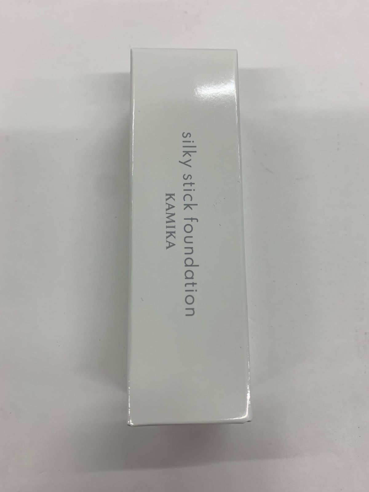 J913 KAMIKA カミカ シルキースティック ファンデーション