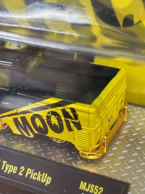 1/64ミニカー ムーンアイズ 1960 VW タイプ2 フォルクスワーゲンバス