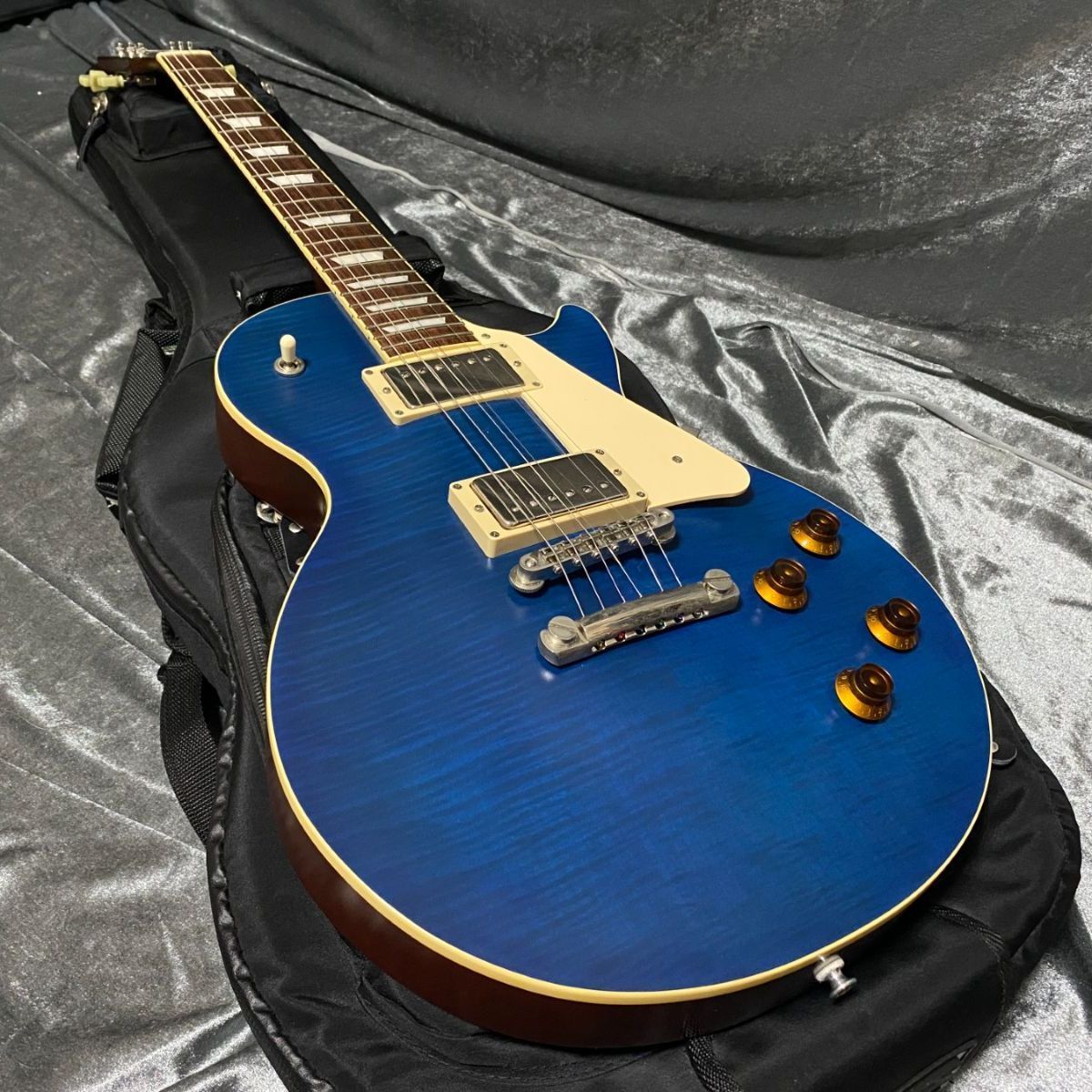 【極美品】美しい虎杢 バイオリン4/4 工房製 ケース付 中国製 ハイスペック バイオリン 4/4 アンティーク仕上げ 激虎杢