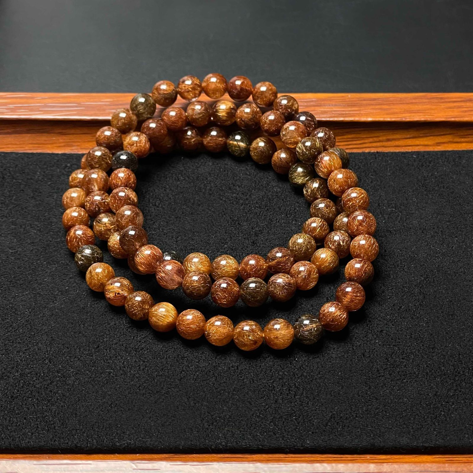 絶賛 EU製 レッド銅髪ルチルクォーツ 3本巻きブレス パワーストーン 天然石 金運 お守り プレゼント 6.2-6.6mm ZB9605