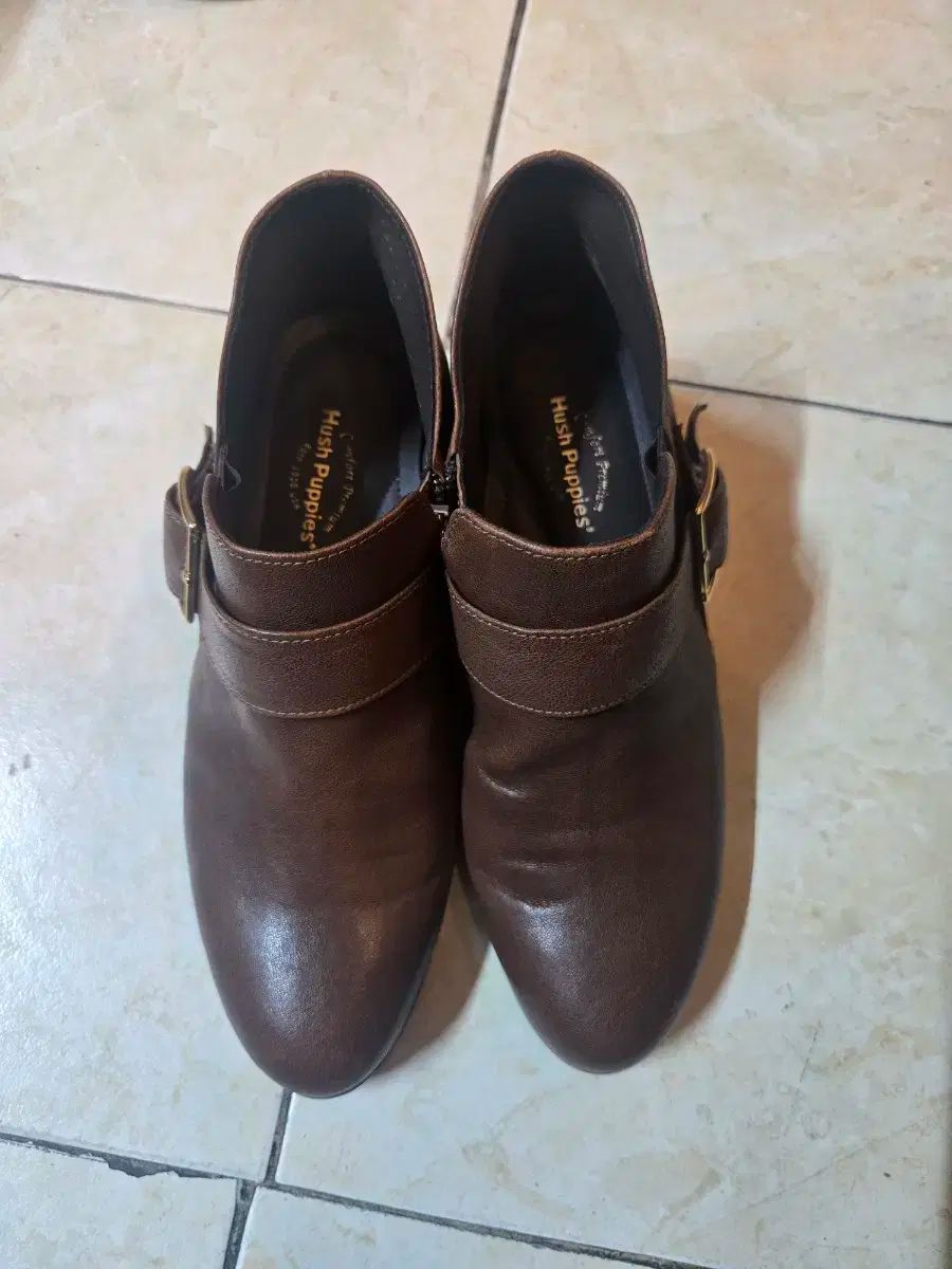 LOVE YOURSELF 承 Her POPPY バックル レディース ビューティ ショートブーツ 240