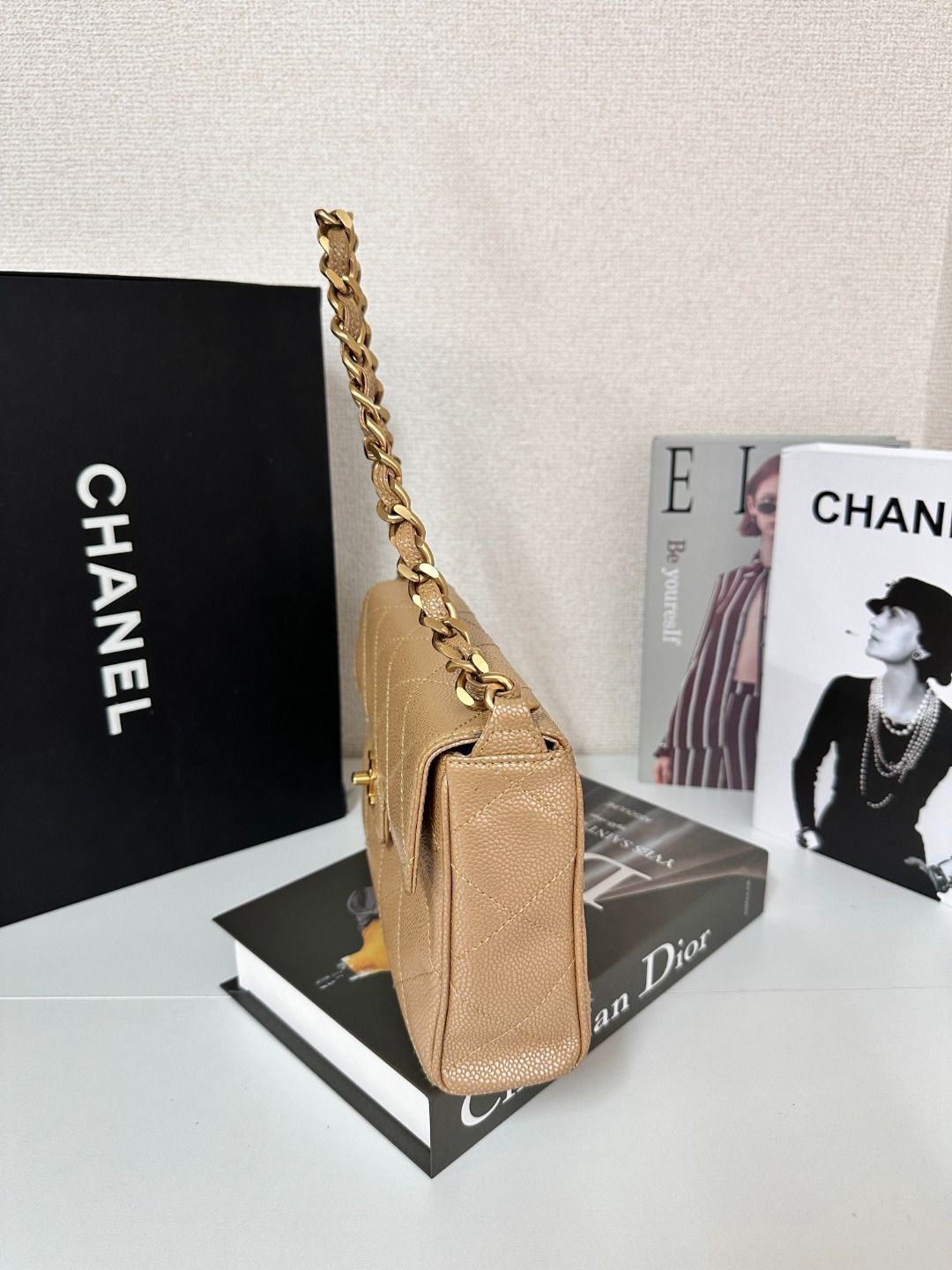 CHANEL シャネル