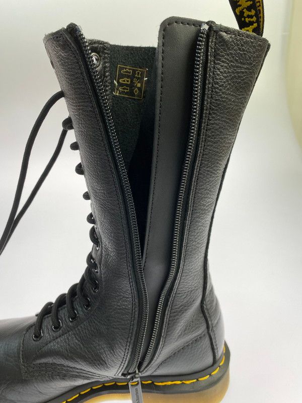 ドクターマーチン 14ホール ブーツ 美品 生産終了！極上美品！【定価