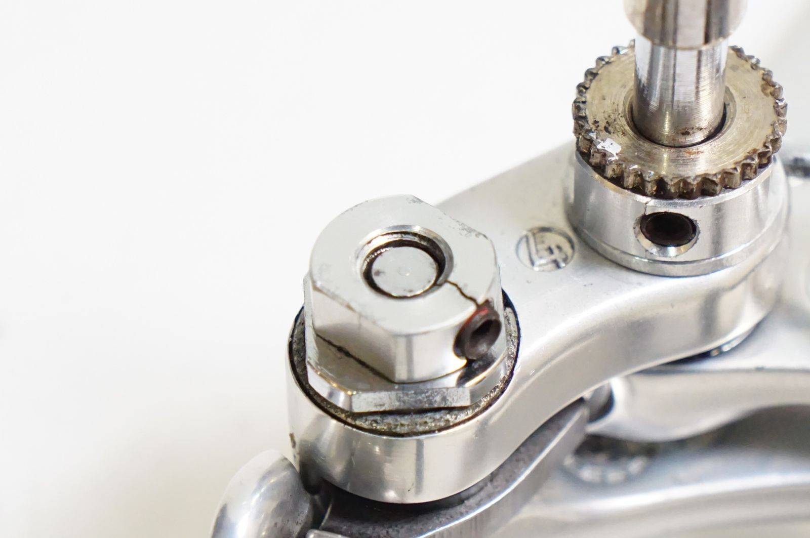 Campagnolo Record キャリパーブレーキ 限りなく未使用品に近い！ Campagnolo / 【中古】RECORD TITANIUM ブレーキキャリパー前後セット