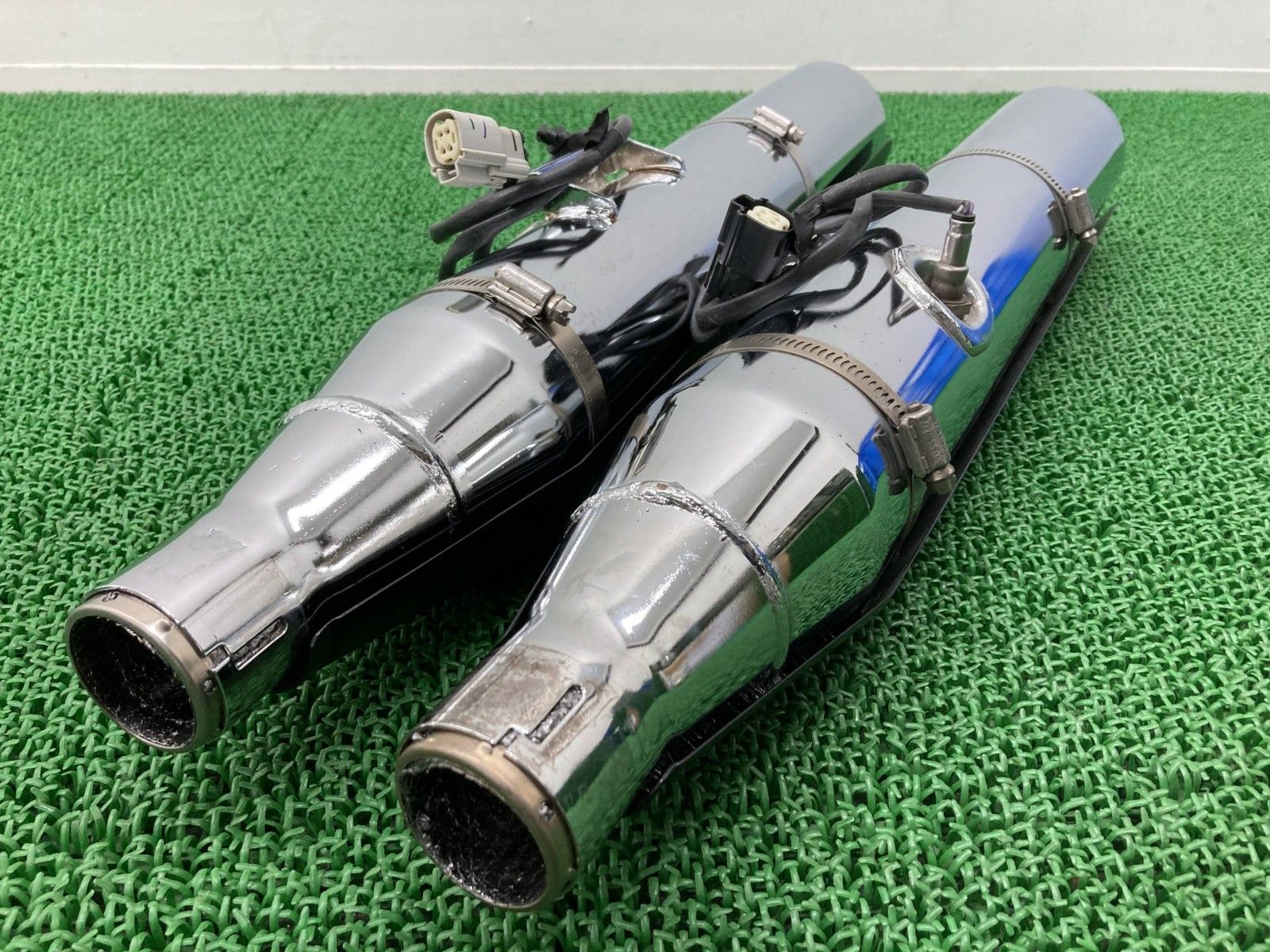 バイク FXBRS1870 サイレンサーマフラー 64900939/64900940 ハーレー