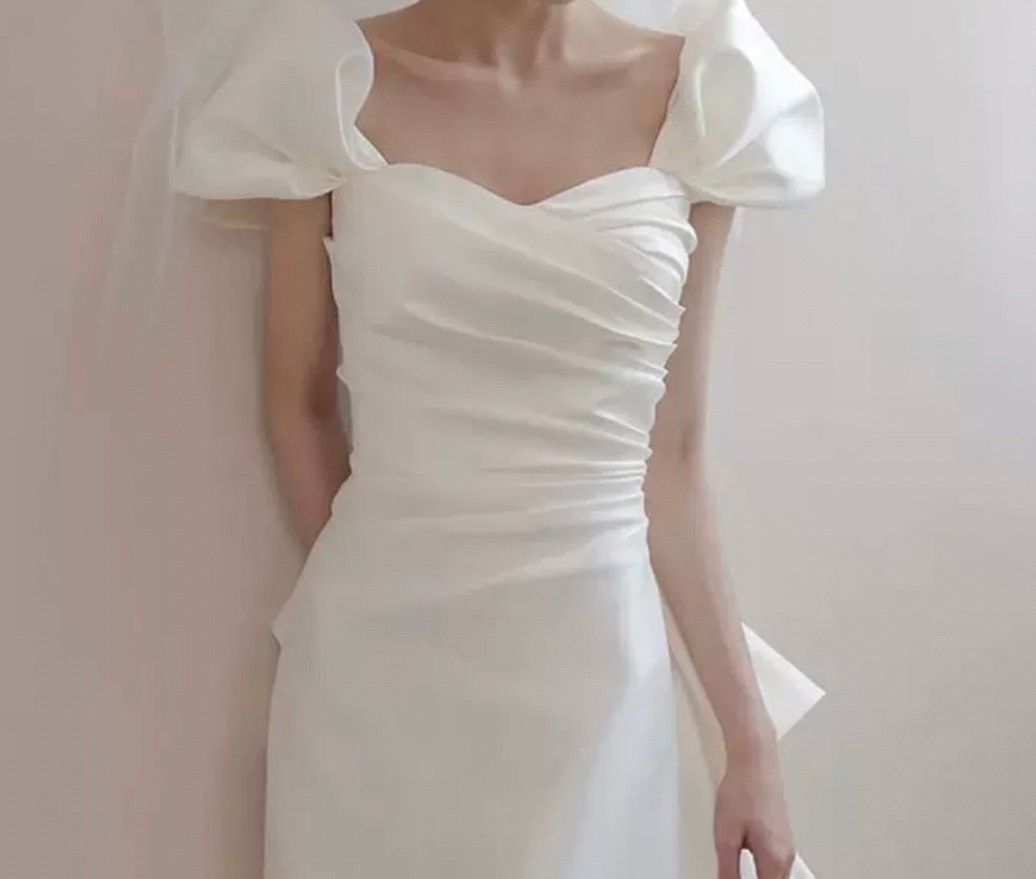 ウェディングドレス パフスリーブ