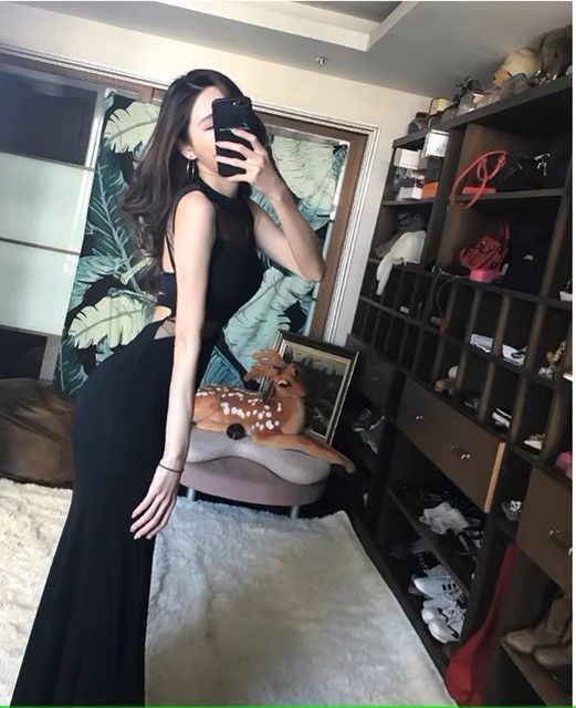 コンシャス ドレス