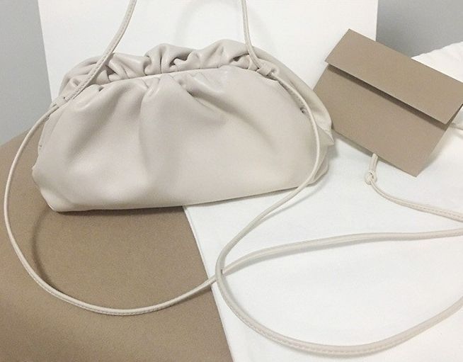 レザー クラッチバック 上品 ミドルサイズ ショルダーバック DECORATOM_COM_BR