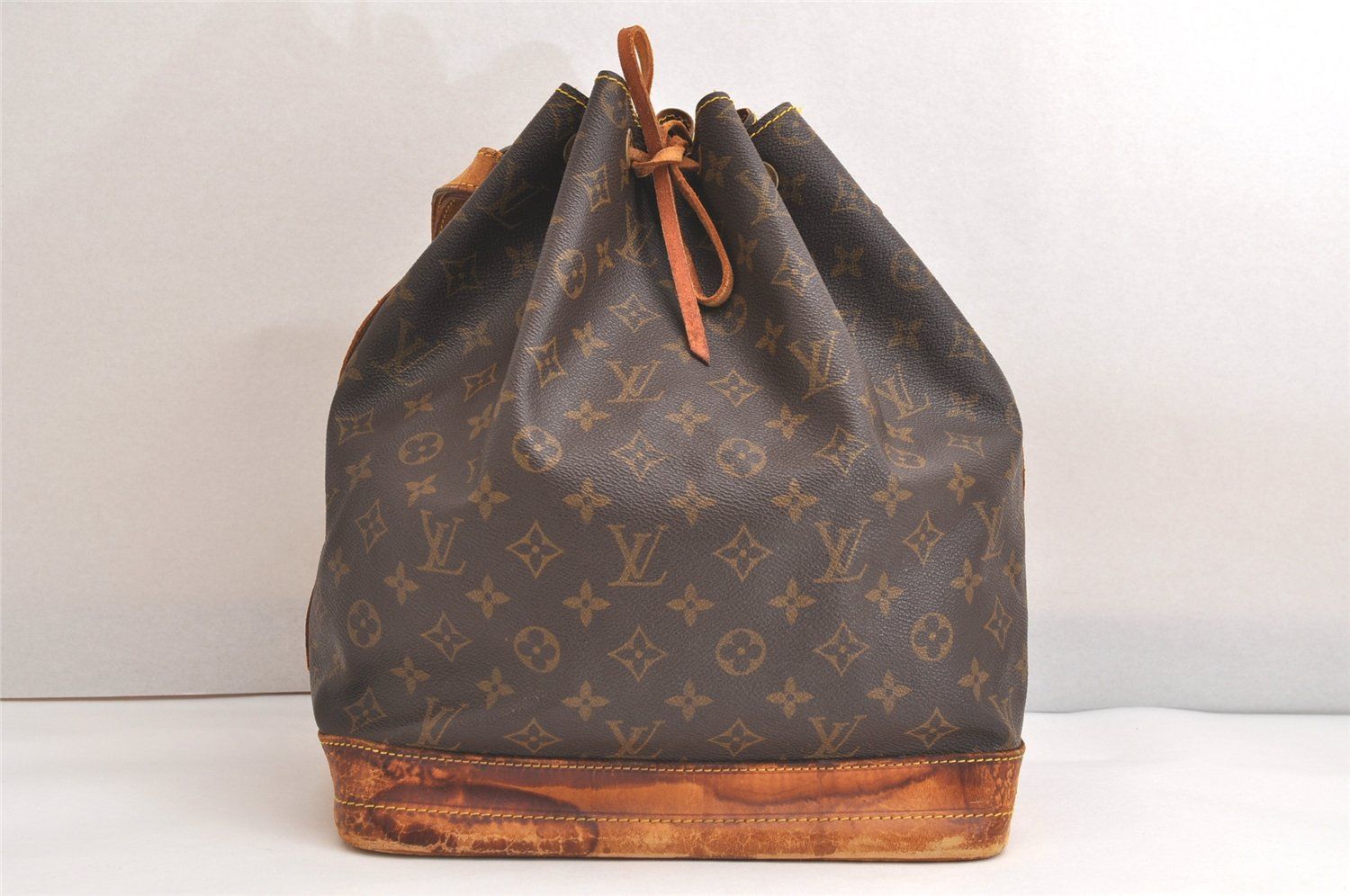 ルイ ヴィトン LOUIS VUITTON M42224 モノグラム ノエ レディース
