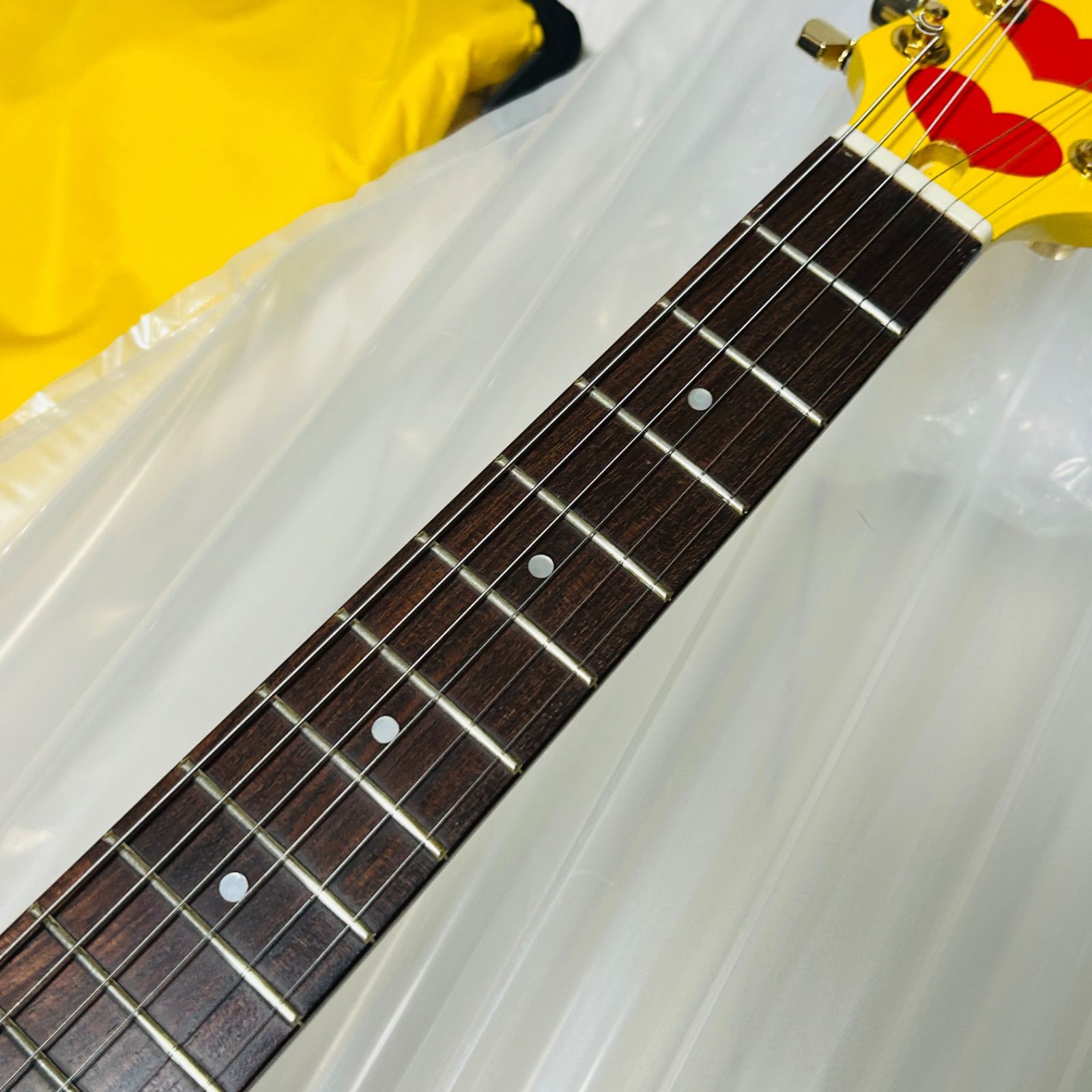 BURNY YH-JR hideモデル アンプ内蔵 モッキンバード ギター イエロー