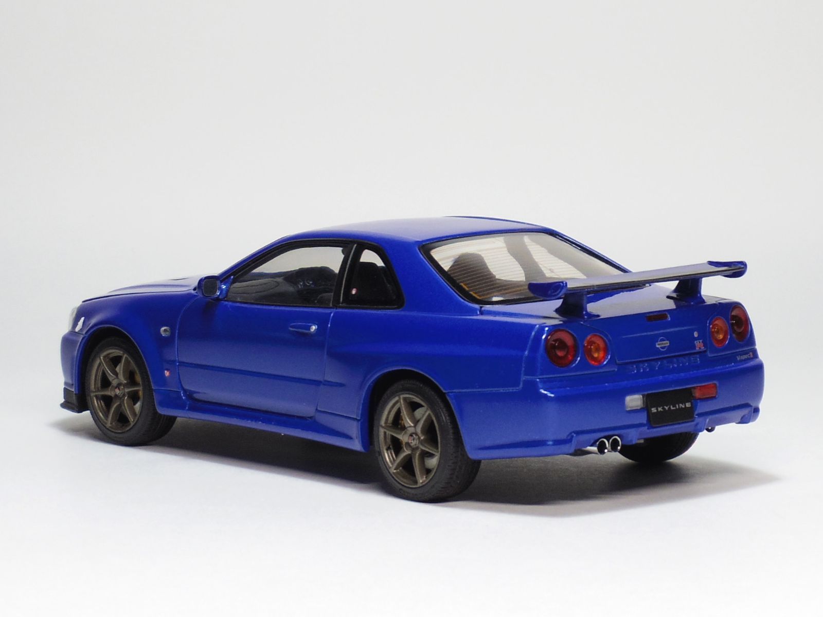 エブロ EBBRO 1/24 スカイラインGTR R34 ミニカー EBBRO エブロ 1/24