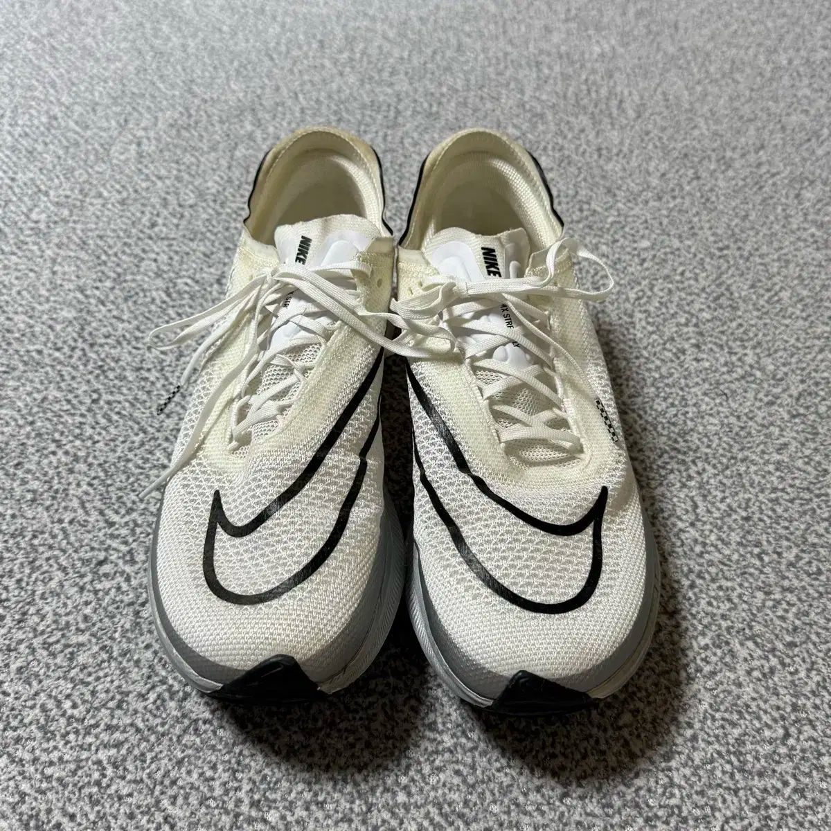 19万円 NIKE ズーム ストリークフライ ランニングシューズ 26.5