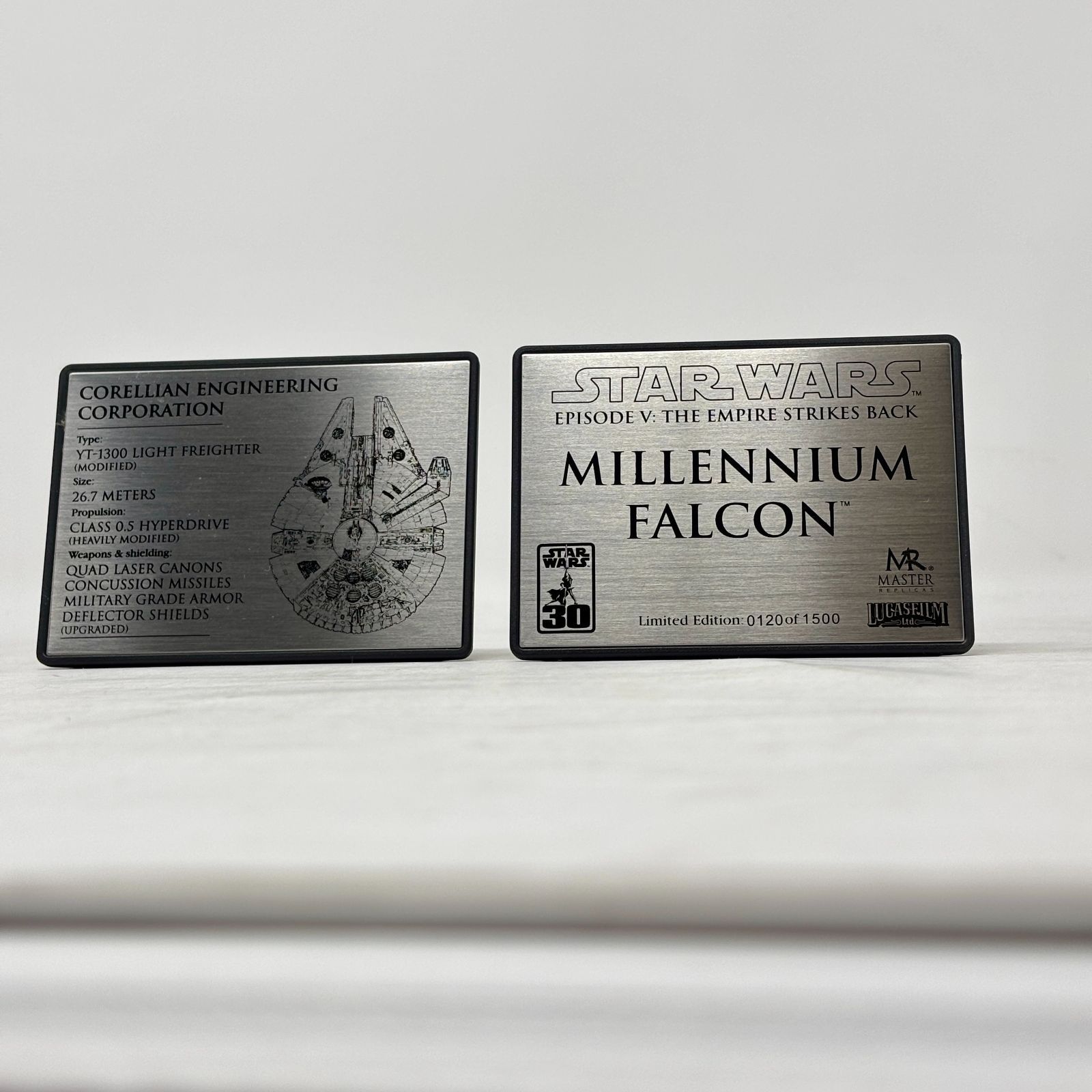 マスターレプリカ ミレニアムファルコン - メルカリ