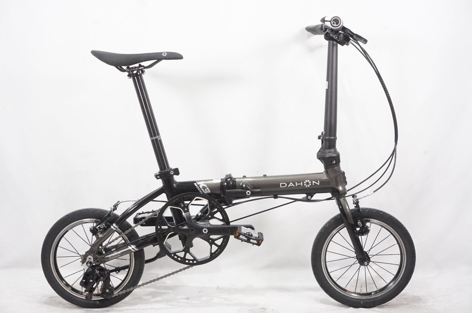 ダホン K3 ガンメタル/ブラック ビッグアップル DAHON - DAHON K3 ビッグアップル14インチ 2021 ガンメタルブラックの