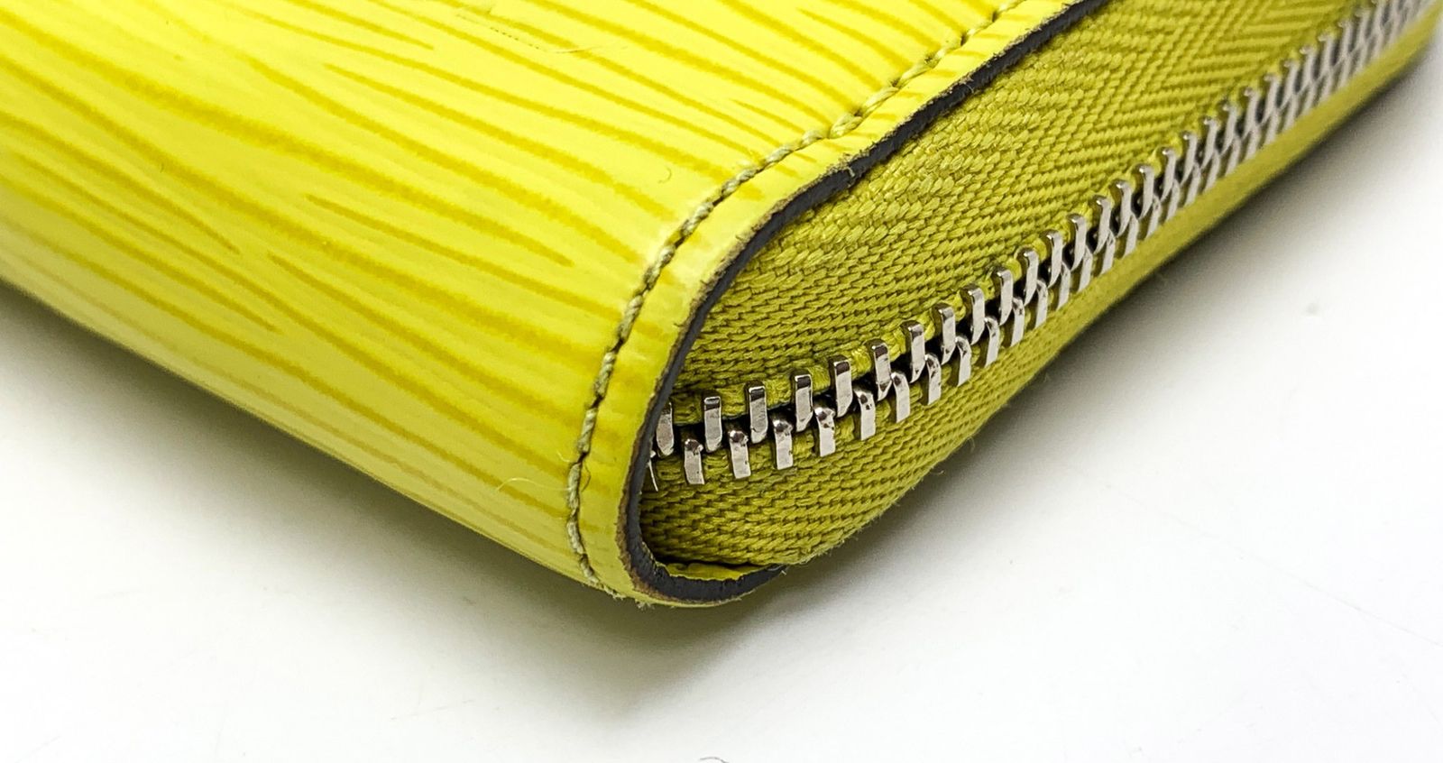 LOUIS VUITTON ルイヴィトン エピ 黄色 イエロー系 ジッピーコイン