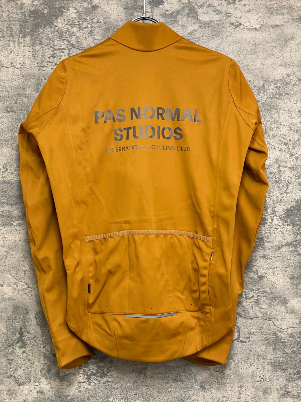 パスノーマルスタジオ イエロー ウィンドブレーカー ウィンター