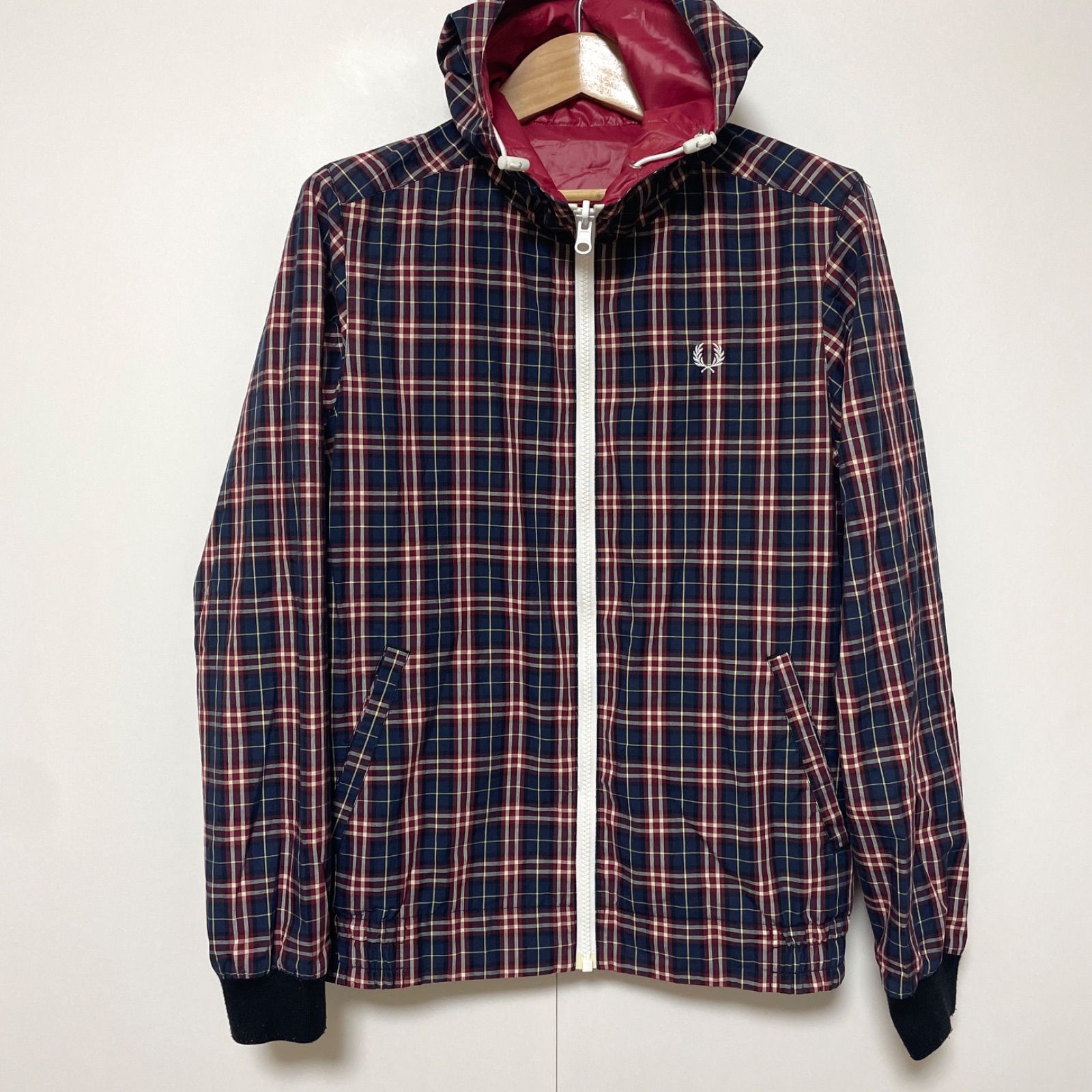 FRED PERRY フレッドペリー チェック柄/レッド パーカー S 