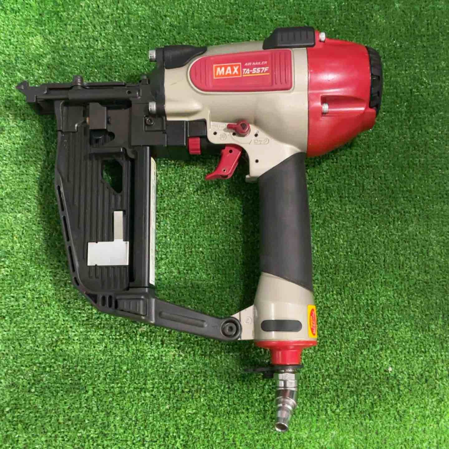 MAX TA-557Fフロアータッカー MAX TA-557F⁄957T 9mm常圧フロアタッカ