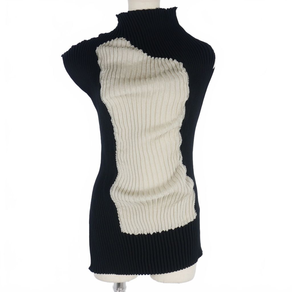 イッセイミヤケ ISSEY MIYAKE 23SS プリーツ ノースリーブ トップス
