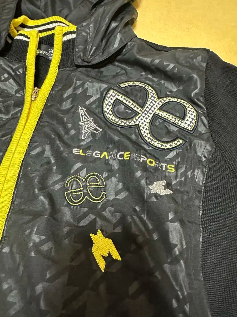 épine（エピヌ） フリルジップパーカー グレー EPINE ファッション