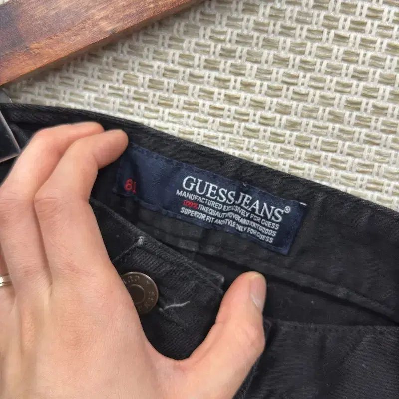 GUESS（ゲス）カジュアル 冬物 ブラックジーン デニム 29インチ A00315