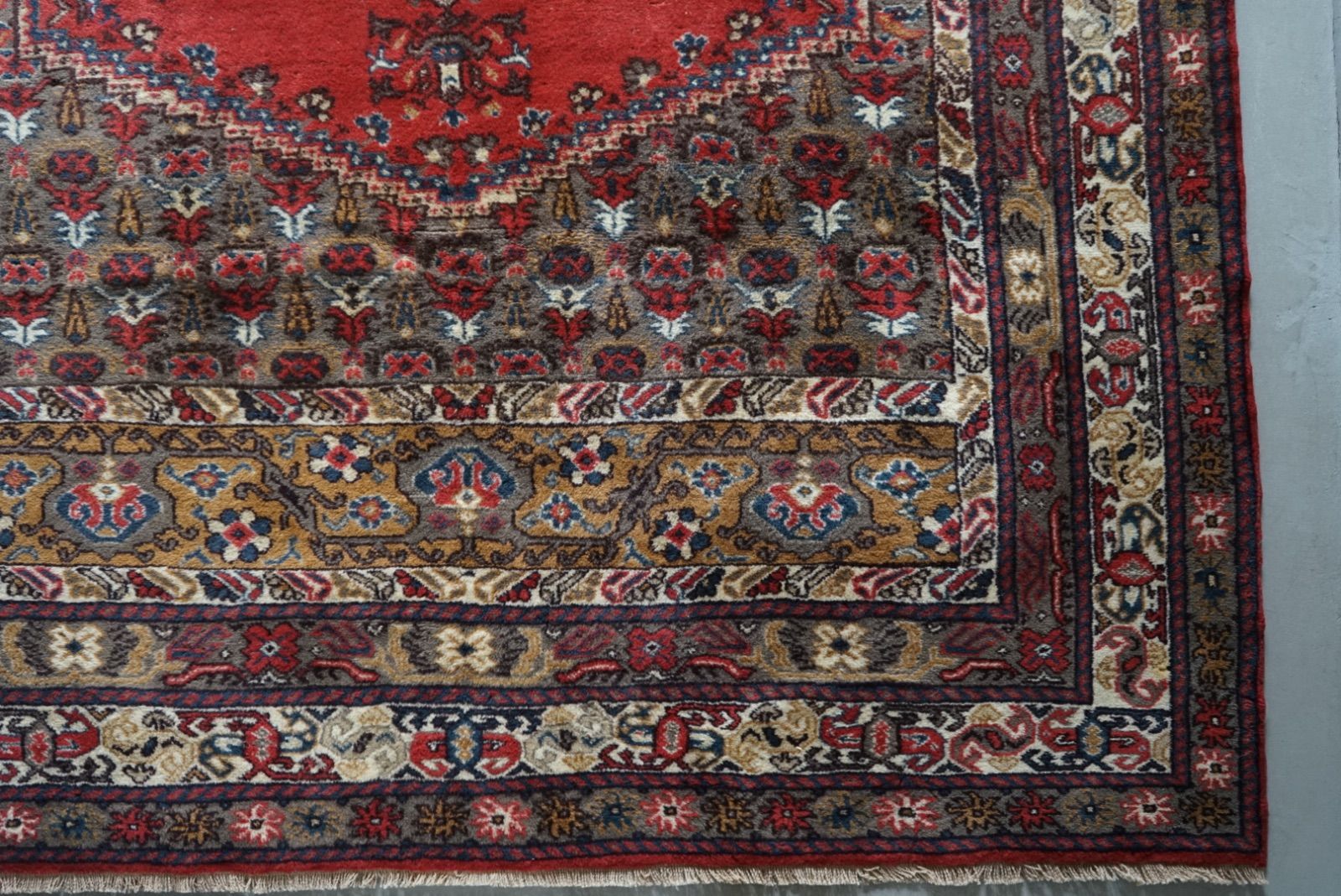 ヴィンテージラグ トルコ クラ レッド 1950-1960年代 277 × 171 cm No