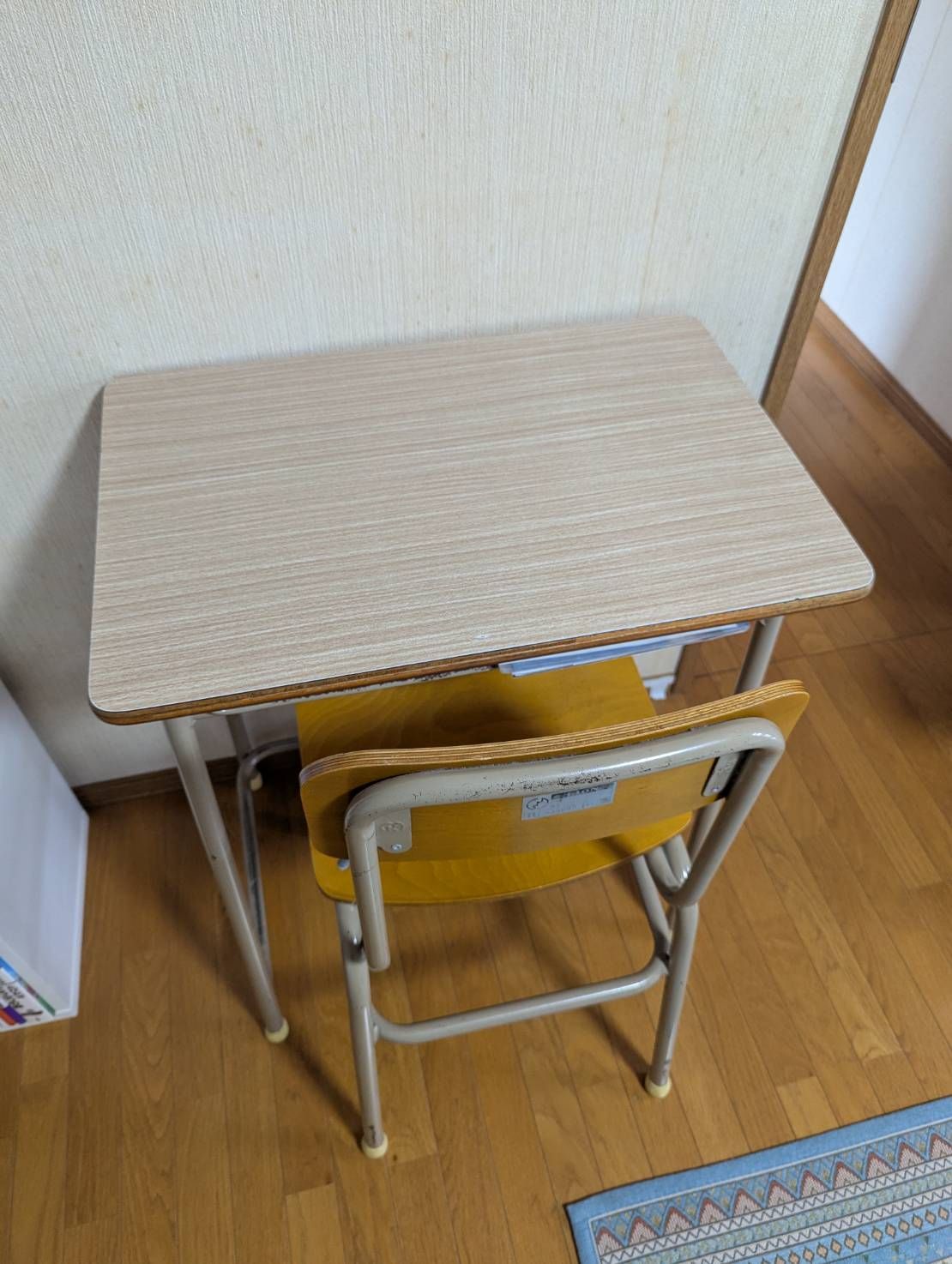 LION学習机・椅子セット 学習机と椅子セットLION - メルカリ