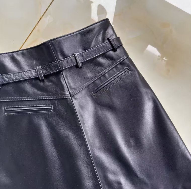 新品レディース高級 本革↑超ソフトなラムレザーミニ丈スカート黒