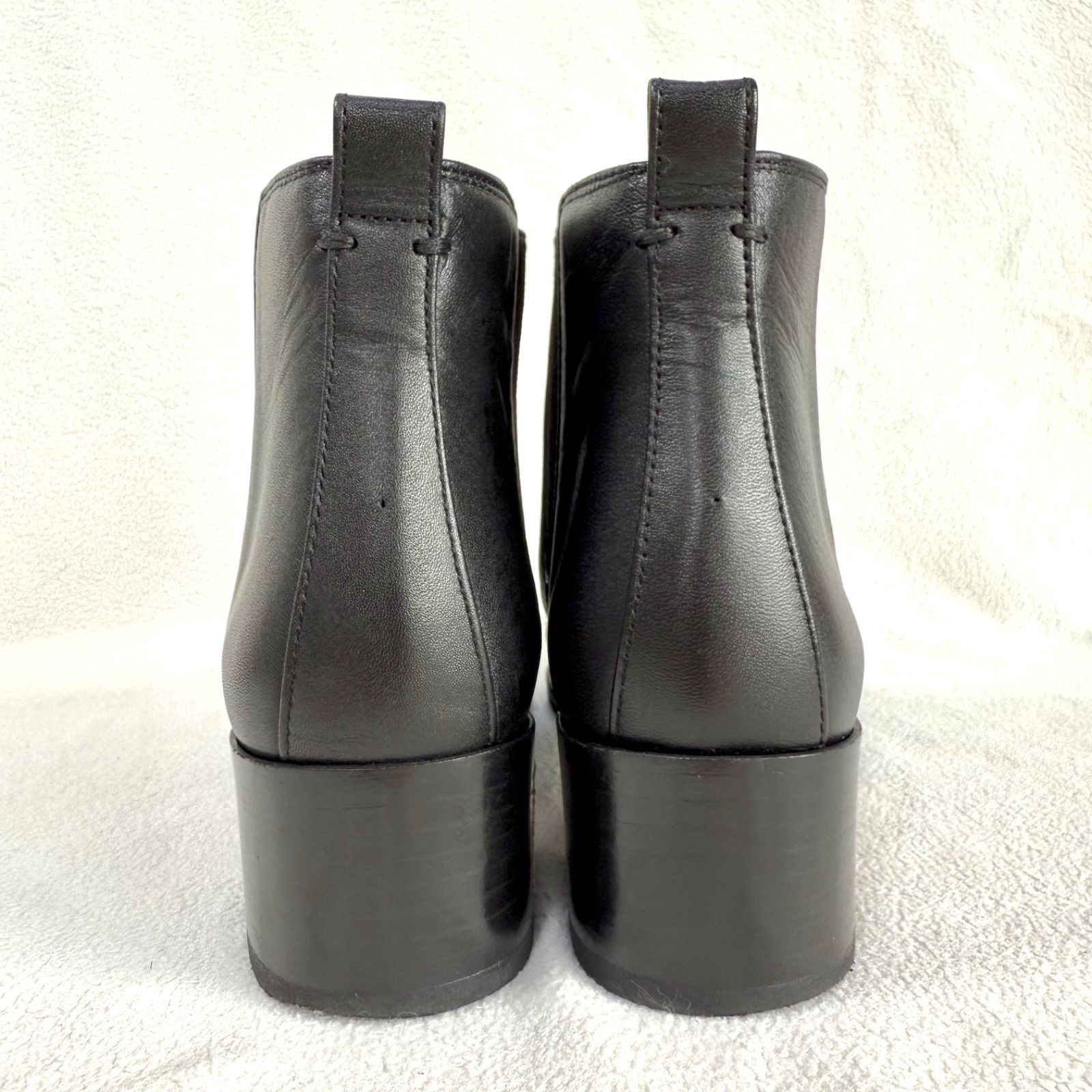 箱付き美品✨マーガレットハウエル　レザーサイドゴアブーツ　黒　36 極美品✨マーガレットハウエルアイデア サイドゴア レザー ショート