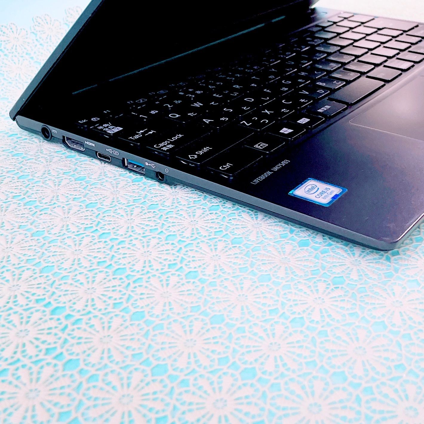 コンパクト超軽量❣️サクサク快適SSD128✨カメラ付きブラックノート