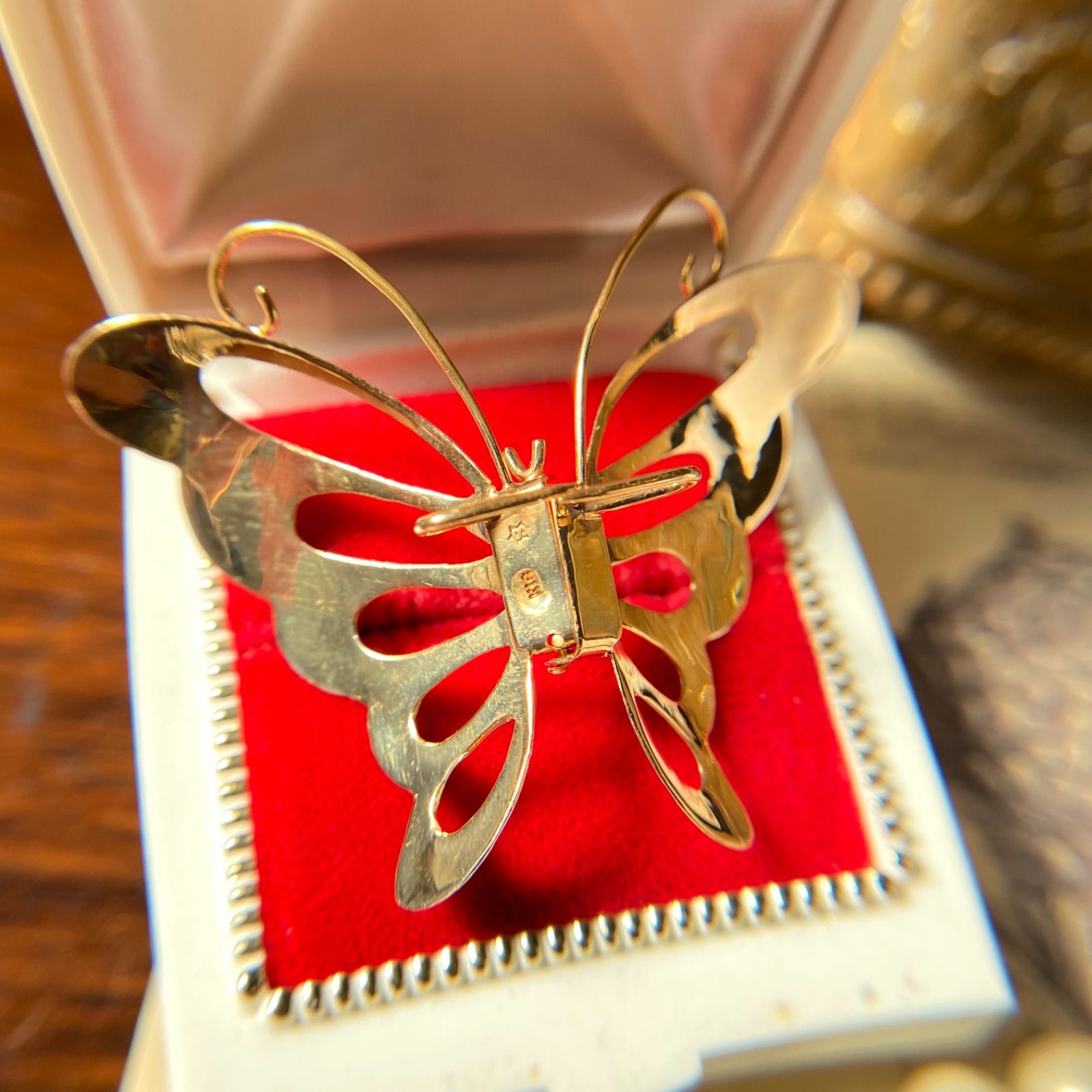 K18ブローチ k18蝶々ブローチ 蝶々モチーフ 1.0g K18ブローチ 蝶々