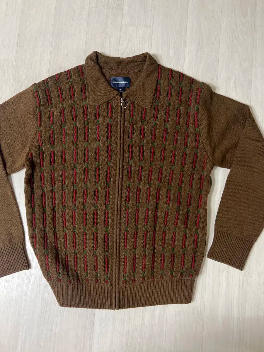 ディスイズネバーザット ジップアップ ジャケット s