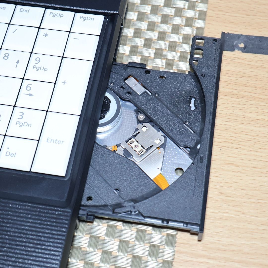 大画面！Win11公式対応10世代i3/メ8G/SSD480G/無線/HDMI 大画面！Win11公式対応10世代i3/メ8G/SSD480G/無線/HDMI 美品Win11