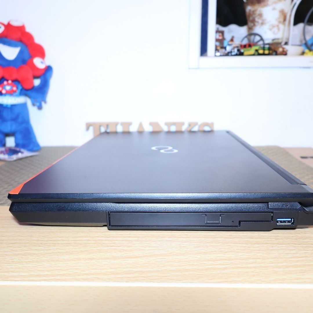 特価！Win11公式対応8世代Corei3/メモリ8/SSD/DVDマルチ/無線