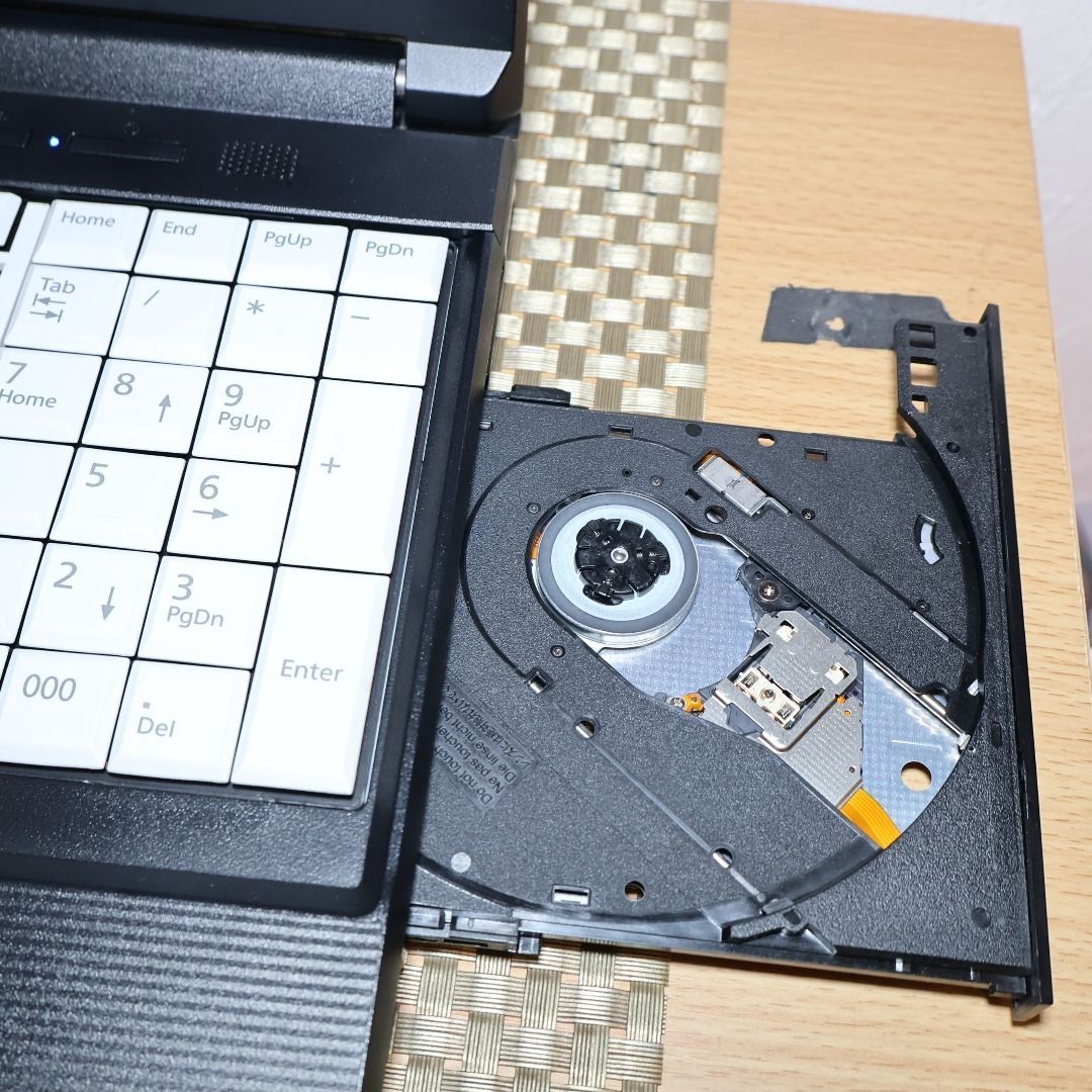 特価！Win11公式対応8世代Corei3/メモリ8/SSD/DVDマルチ/無線 特価！Win11公式対応8世代Corei3/メモリ8/SSD/DVDマルチ/無線 - メルカリ