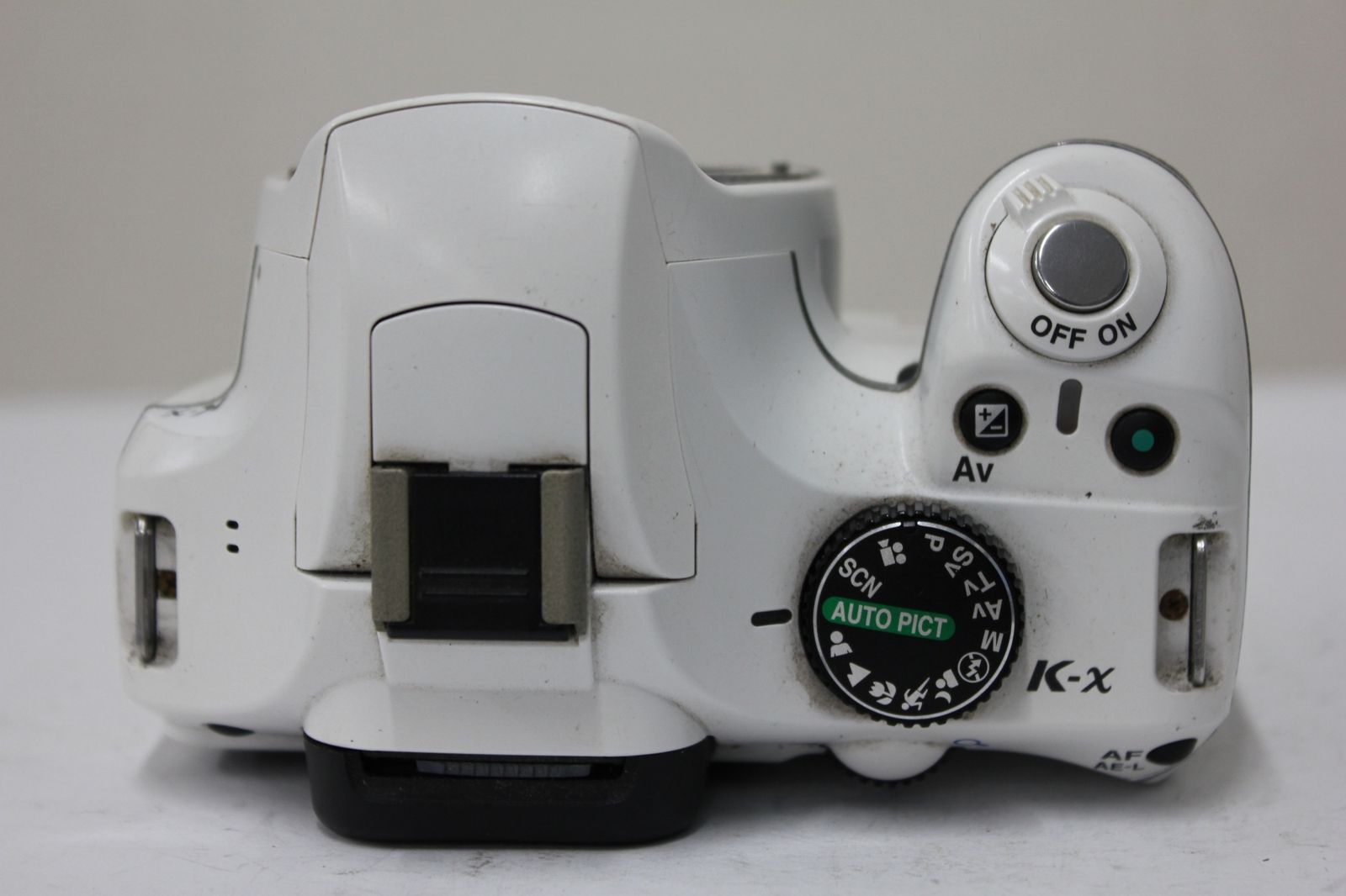 返品保証】 ペンタックス Pentax K-x 最高 ホワイト PENTAX-DAL 18