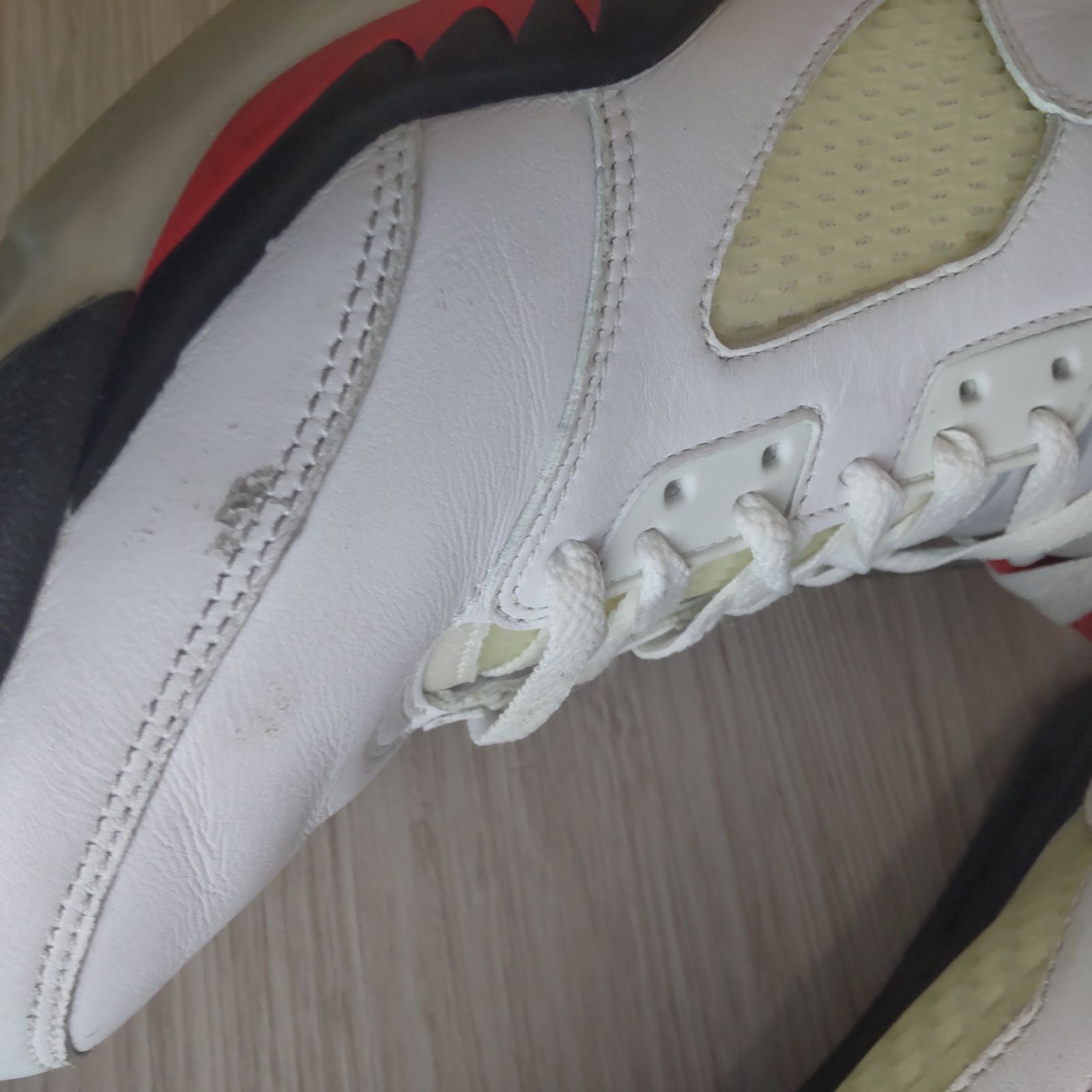 NIKE AIR JORDAN 5 RETRO 
