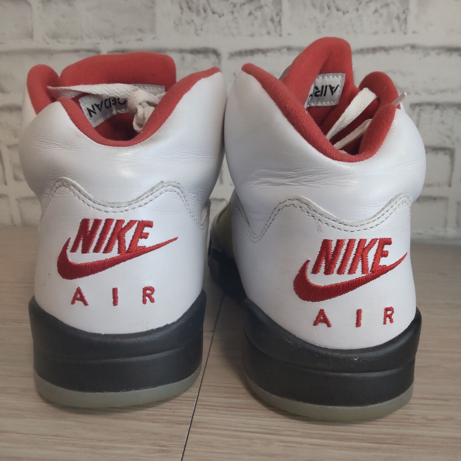 NIKE AIR JORDAN 5 RETRO 