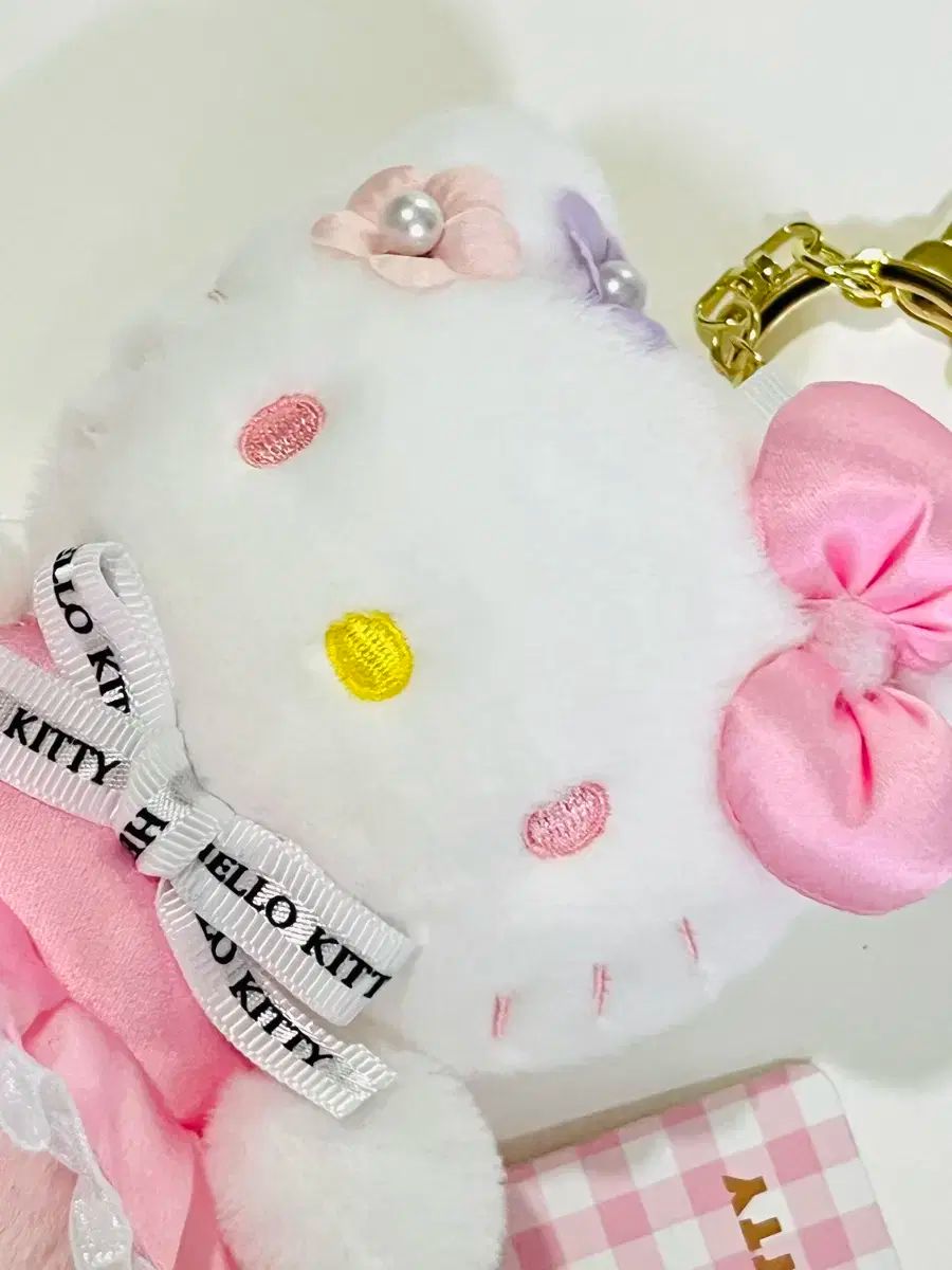 (新品) ピンク ONE PIECE ハローキティ ぬいぐるみ キーホルダー