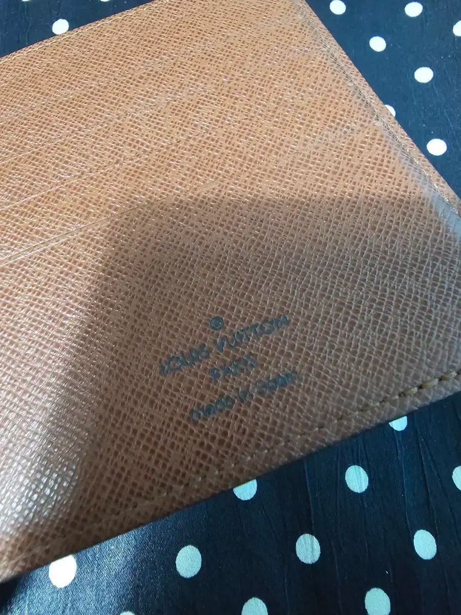 二つ折り財布 m