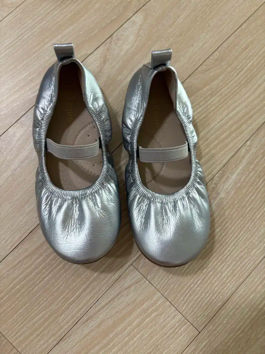 【近日処分予定】Liella! 澁谷かのん 1st缶バッジ A3 1面 70個 近日処分予定】Liella! 澁谷かのん 1st缶バッジ A3 1面 70個