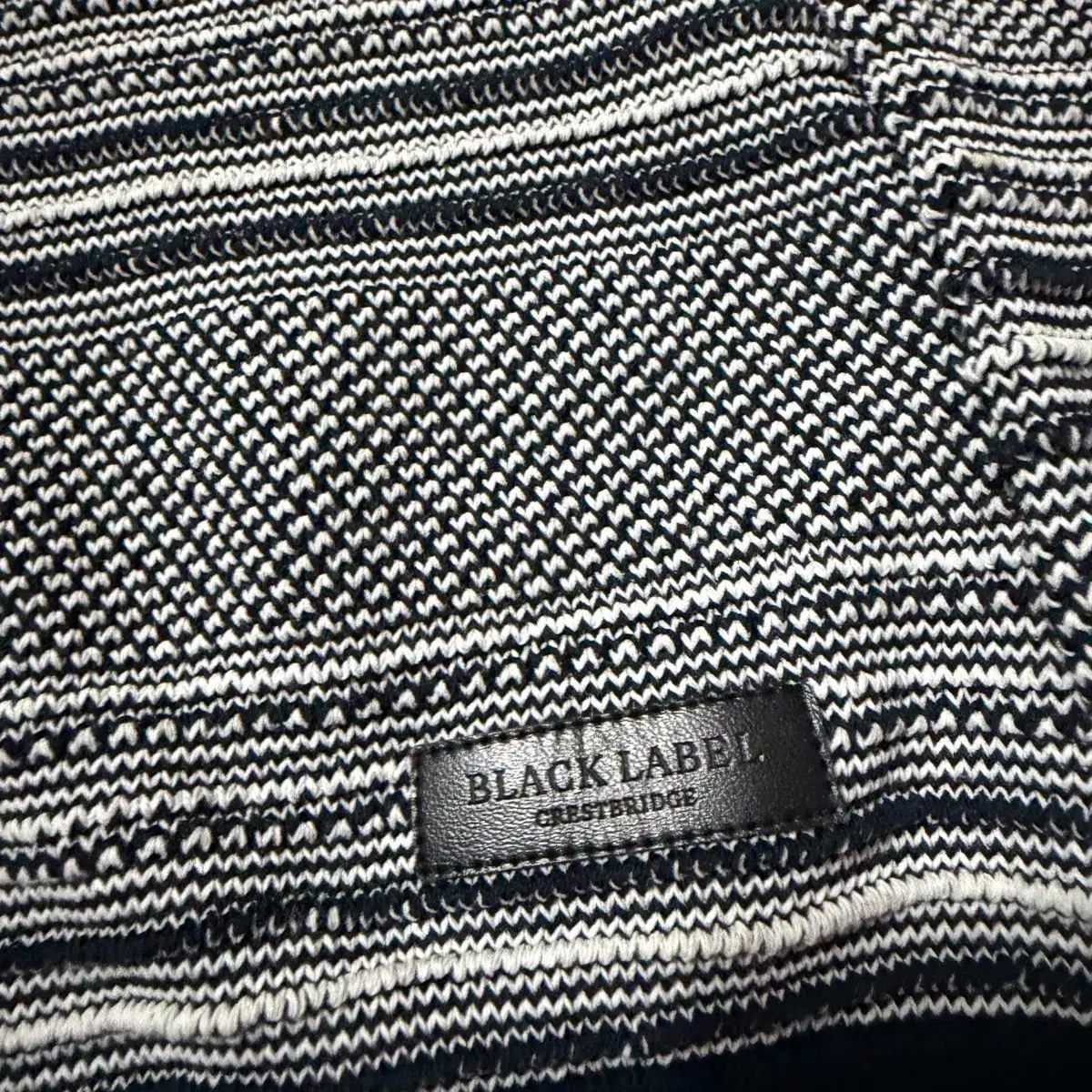 クレストブリッジ BLACK LABEL ストライプ ボーダー柄 ニット - BLACK 