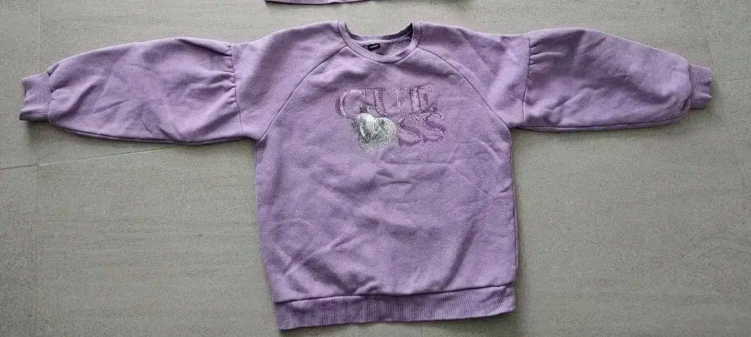 GUESS 女の子 スウェット 150 小学 起毛 Tシャツ