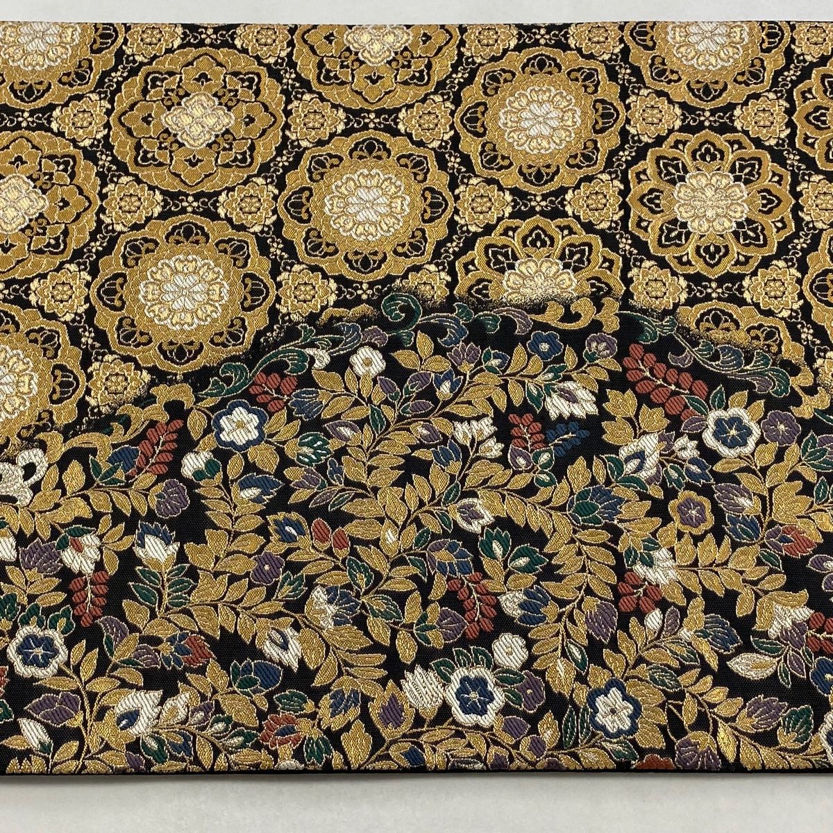 美品】 袋帯 秀品 華文 草花 金糸 箔 墨色 六通 正絹 【中古】 - メルカリ