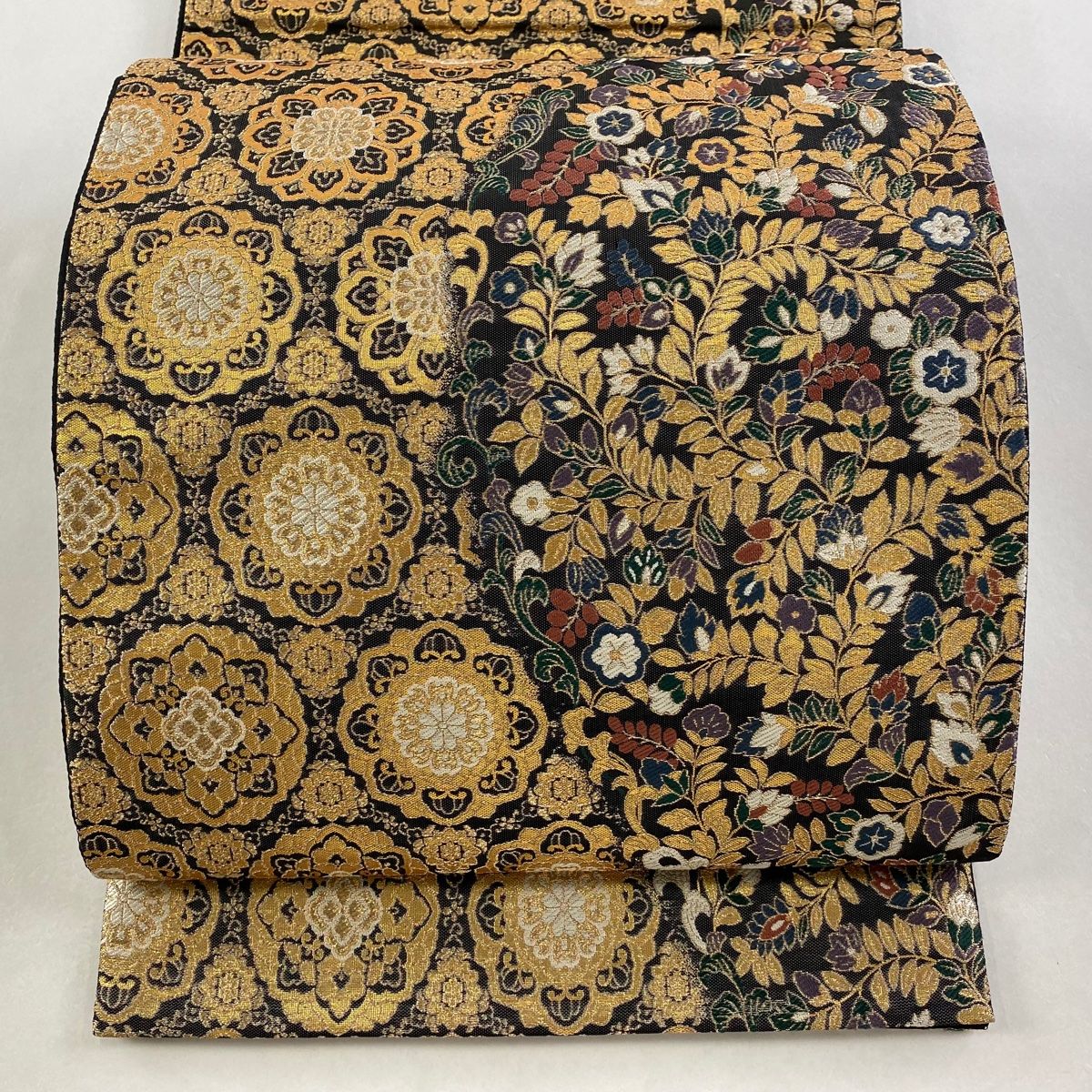 美品】 袋帯 秀品 華文 草花 金糸 箔 墨色 六通 正絹 【中古】 - メルカリ